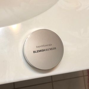 Bare Minerals powder foundation